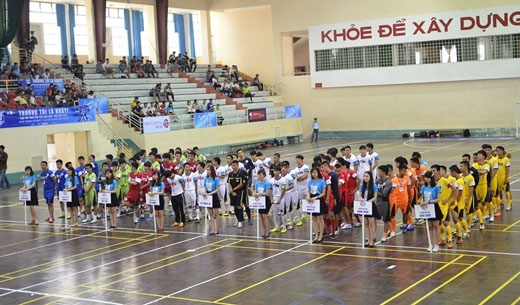
	
	Hàng trăm sinh viên Đà Nẵng đã nô nức nhập cuộc cho một mùa giải tưng bừng